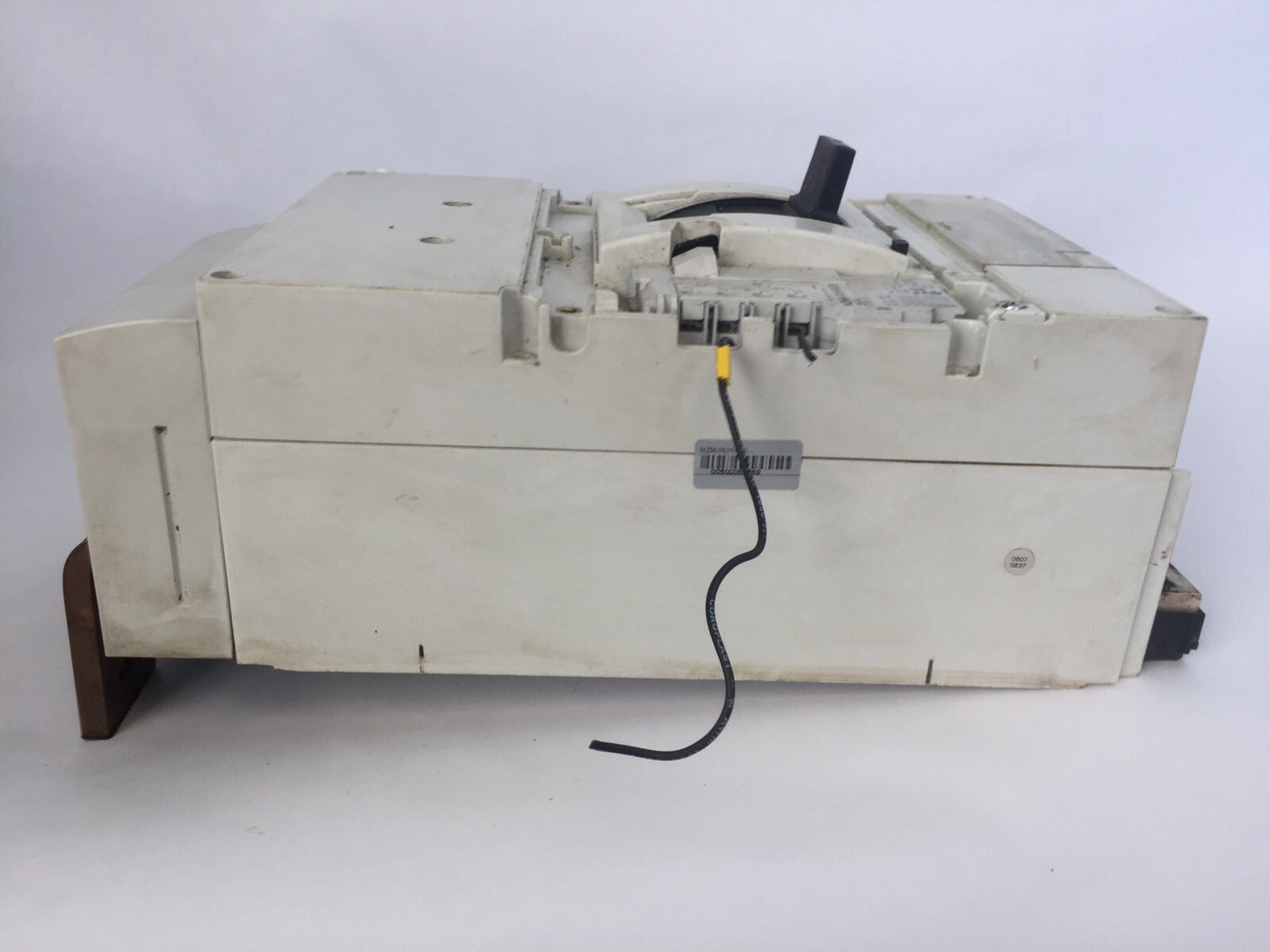 MOELLER NZMH4-AE CIRCUIT BREAKER 1200A 600VAC NZM4-XUHIV20 24VDC NZM H4-AE10