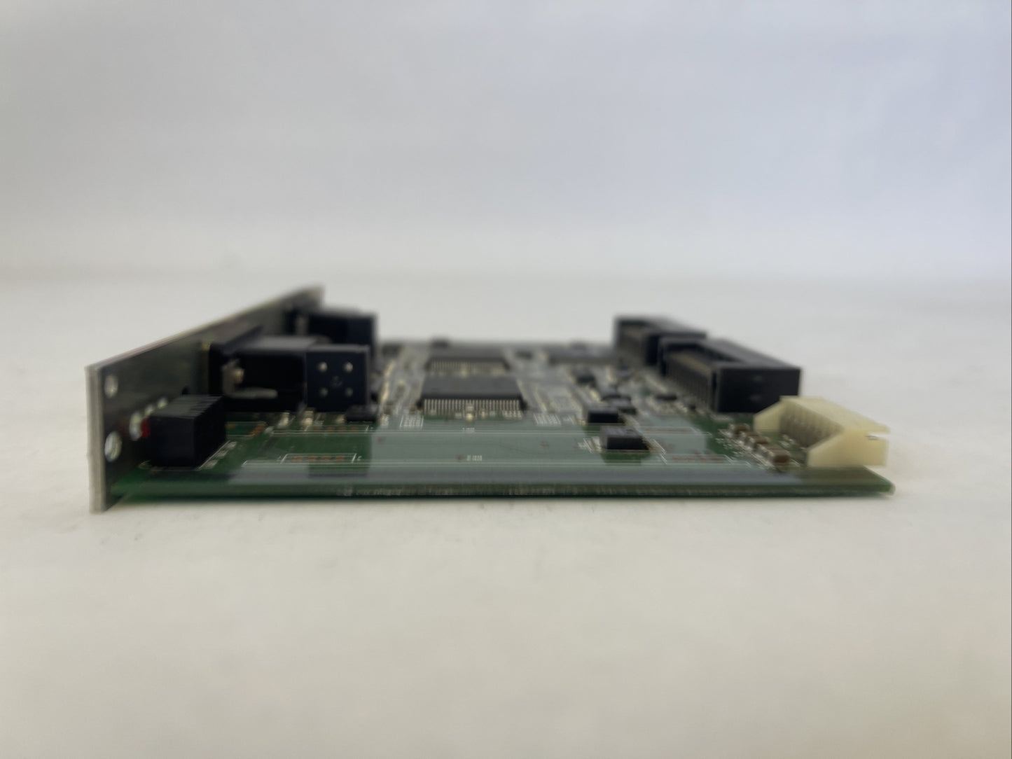 IAI IADC3203 020/E ED-032-9-044-0-000-1 CIRCUIT BOARD4