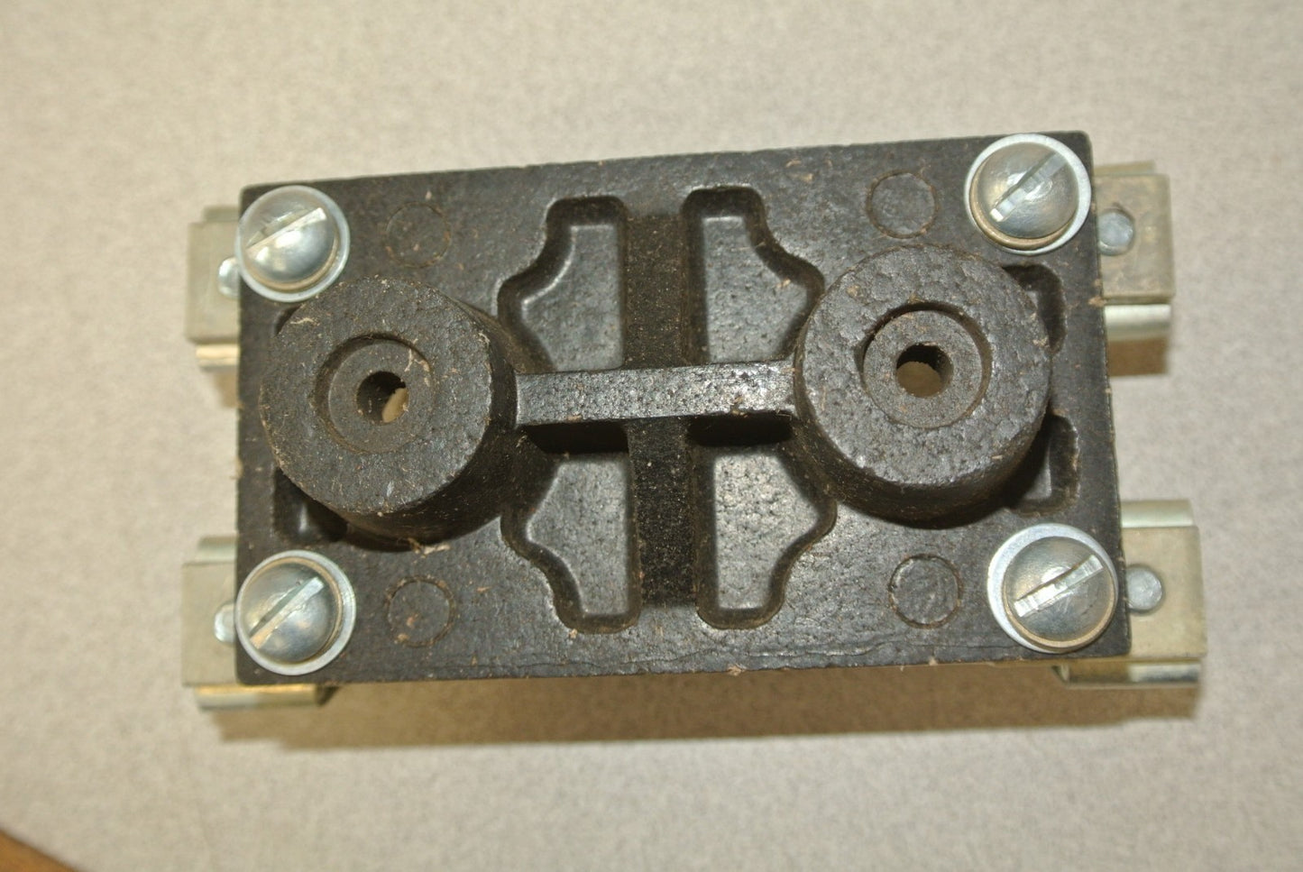 CUTLER-HAMMER 10982H3A3 FUSE BLOCK /2 POLE / 30A / 600V / NEW SURPLUS6