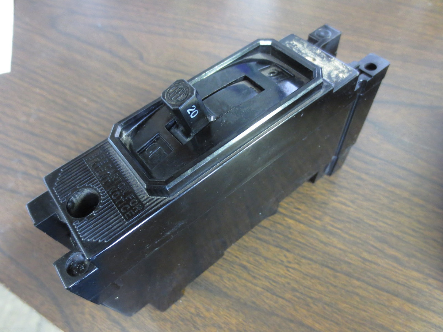 I-T-E EH1-B020 CIRCUIT BREAKER 20A / 277VAC / 1-POLE / NEW SURPLUS0