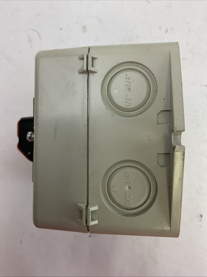 ABB EOT32 DISCONNECT SWITCH 40A 600VAC TYPE 3R, 127