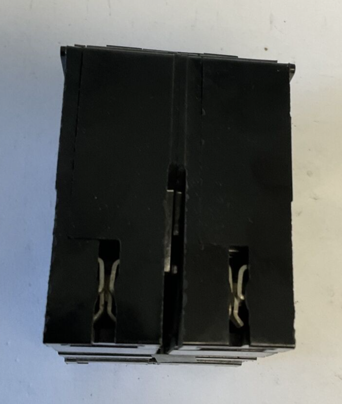 CROUSE-HINDS MP260 2POLE 60A CIRCUIT BREAKER 120/240VAC6