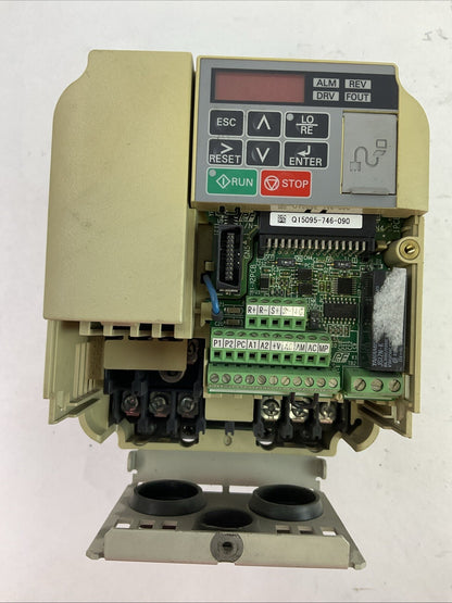 YASKAWA CIMR-VU4A0009FAA AC DRIVE OUTPUT 0-480VAC 3PH 8.8/7.2A INPUT 380-480VAC0