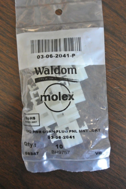 LOT of 50 WALDOM / MOLEX 03-06-2041 / CONNECTOR PLUG 4-POS / .062 PANEL MOUNT1
