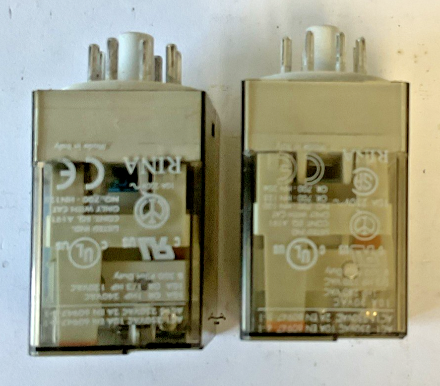 ALLEN BRADLEY 700-HA32Z24 SER D  RELAY  250VAC 10A 30VDC****LOTOF2****1