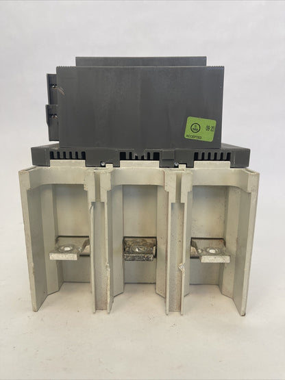 ABB AF400-30 CONTACTOR 600VAC 400HP 3PH 3POLE 550A COIL 100-250VDC 50-60hz1