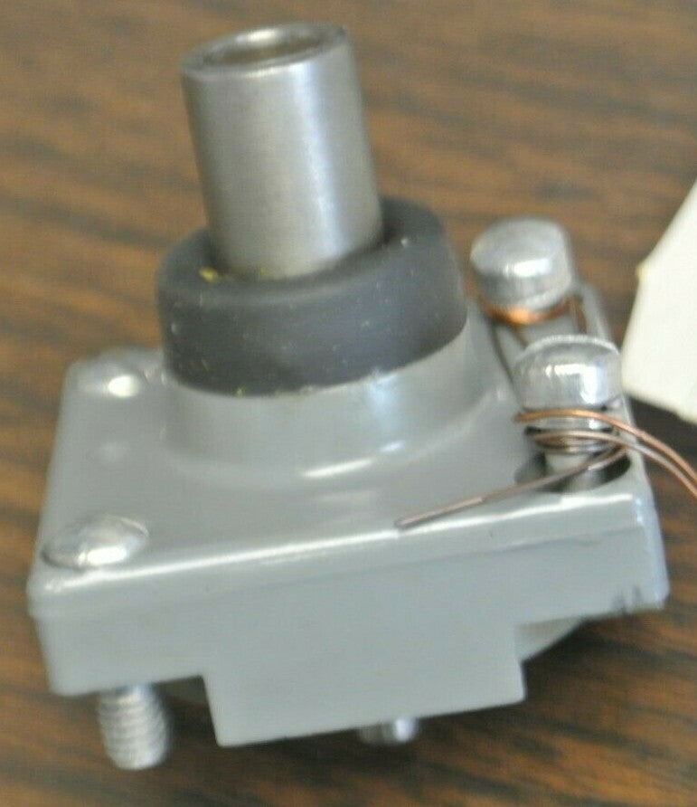 SQUARE D 31032-137-67 ACTUATOR HEAD LIMIT SWITCH / NEW SURPLUS0