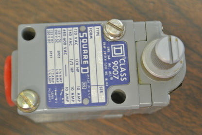 SQUARE D 9007 B52A, Ser. B HEAVY DUTY LIMIT SWITCH / NEW SURPLUS5