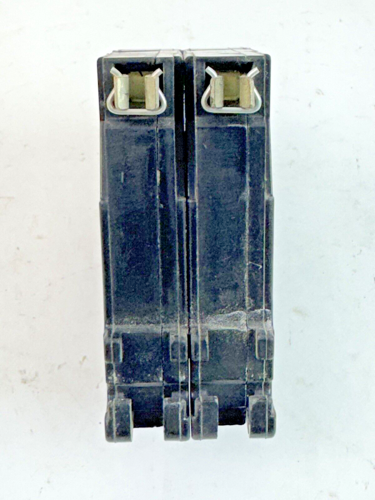 CUTLER-HAMMER - CH240R - COMMON TRIP CIRCUIT BREAKER - 40A, 2 POLE, 120/240 VAC9