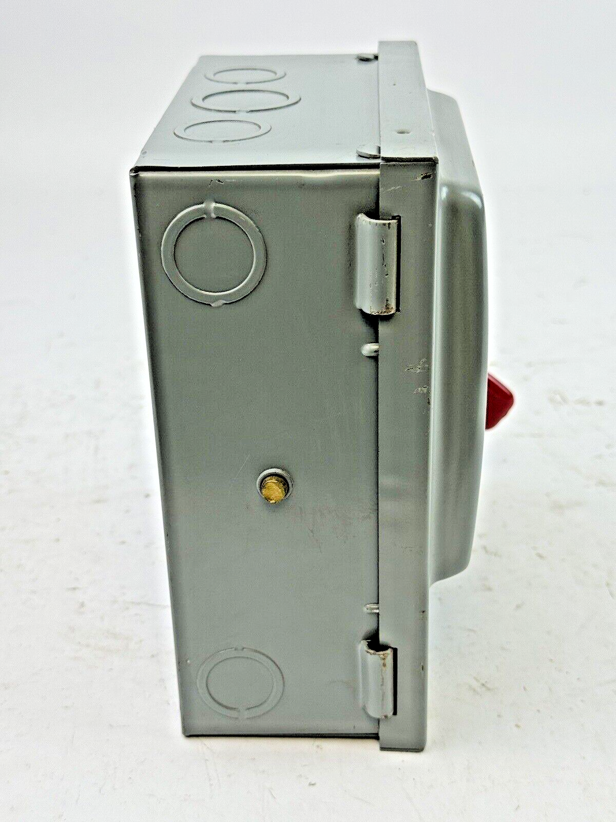 CHALLENGER - GD321NFC - SAFETY SWITCH - 30A/ 240VAC/ 3 POLE/ TYPE 14