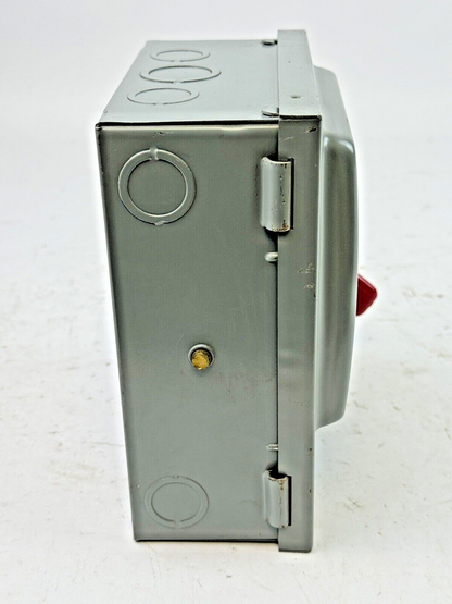 CHALLENGER - GD321NFC - SAFETY SWITCH - 30A/ 240VAC/ 3 POLE/ TYPE 14