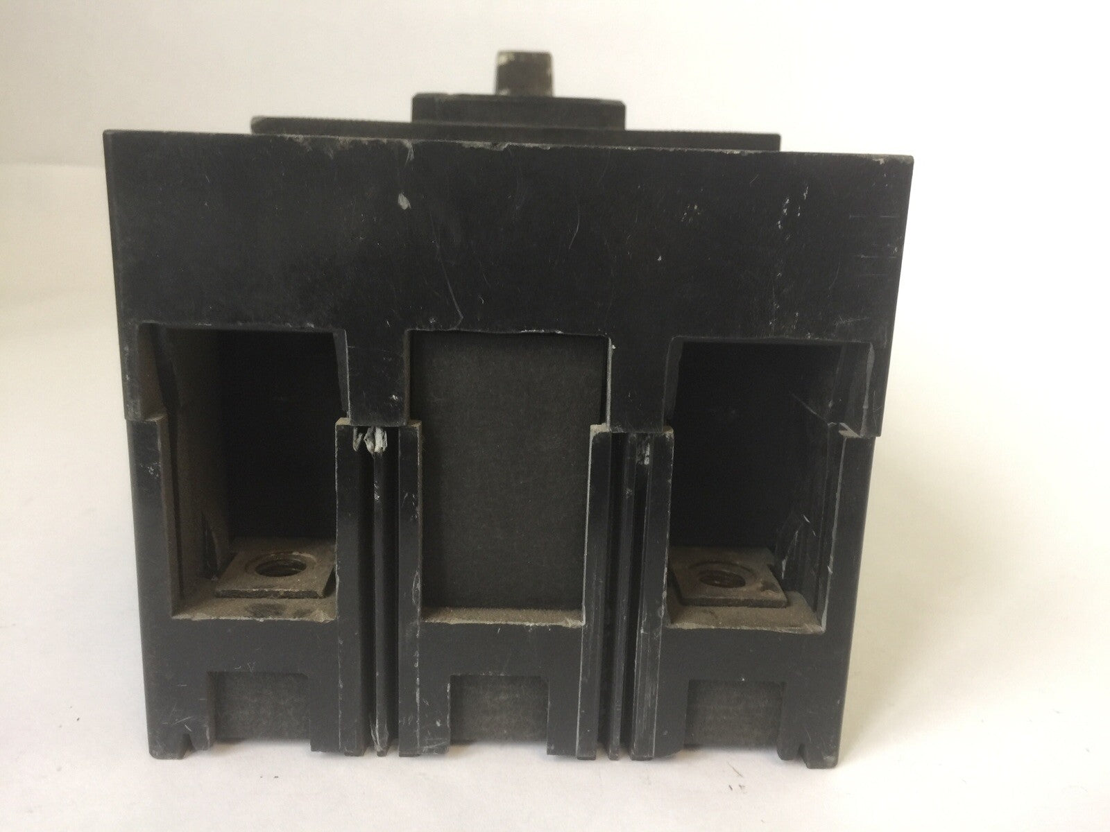 ITE SIEMENS FJ2 M125 CIRCUIT BREAKER 600VAC 250VDC 125AMP 2POLE2