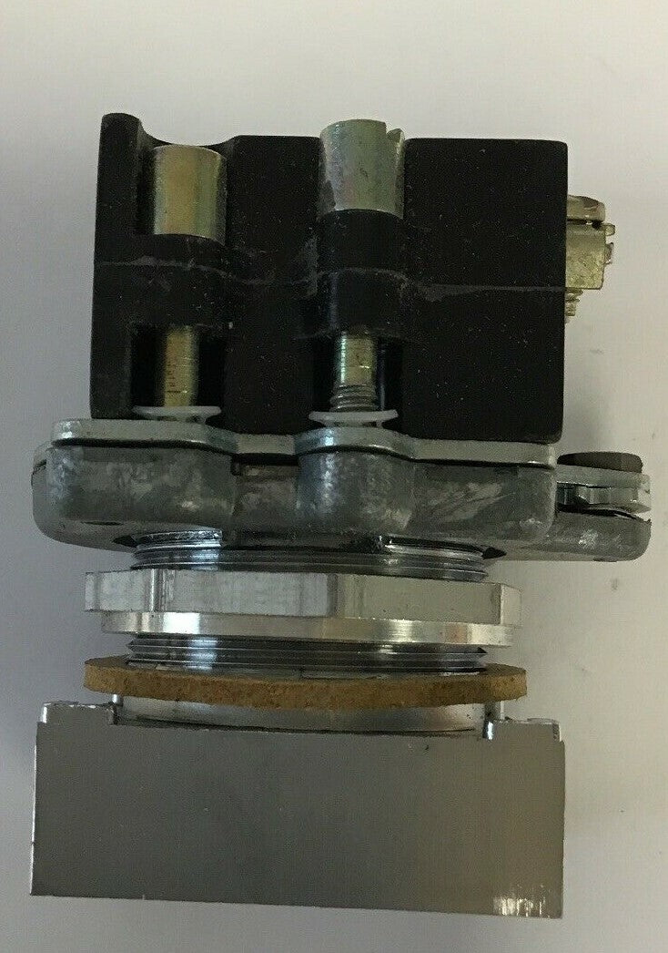 GE E30BF COMPACT PUSHBUTTON INDICATING LIGHT 6VAC/DC7