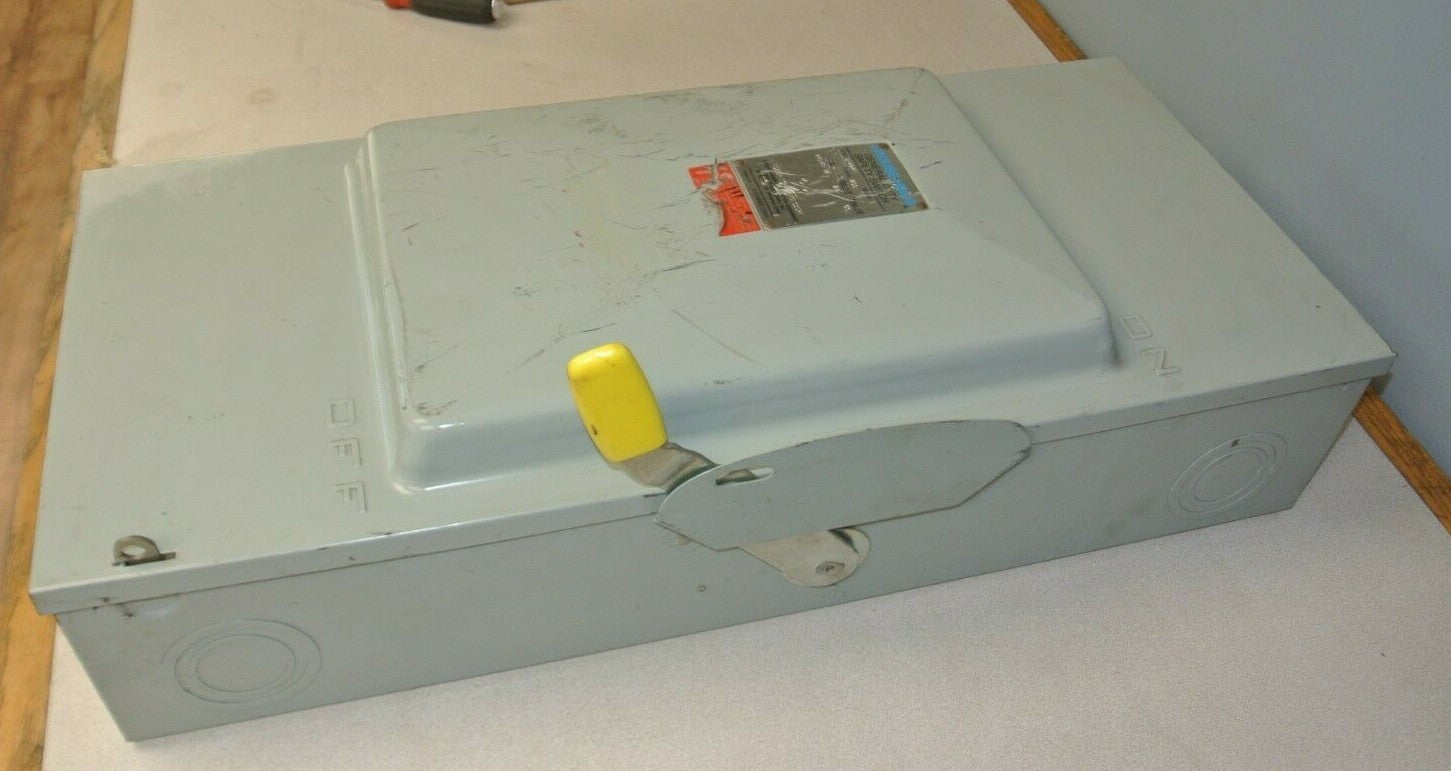 CROUSE-HINDS GH424N GENERAL DUTY FUSIBLE SAFETY SWITCH / 240V / 200A / 25HP0