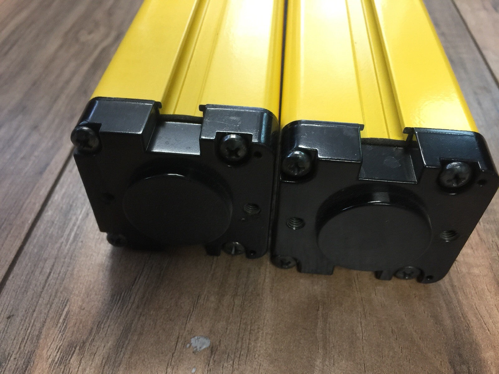 BANNER LONG RANGE LIGHT CURTAIN MSXLHDE7212Y EMITTER MSXLHDR7212Y RECEIVER 6