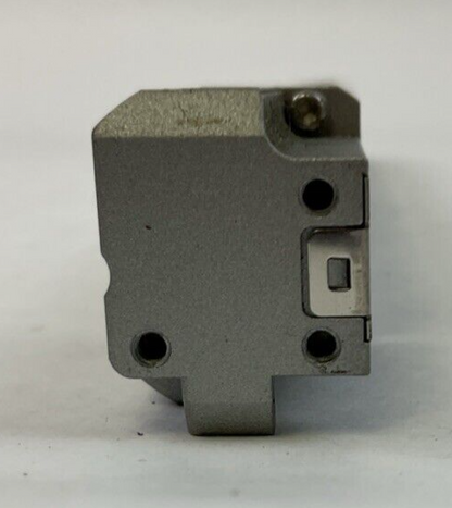 KEYENCE SLV20H-R RECEIVER LIGHT CURTAIN 24VDC 75mA CLASS 2 VER. 26