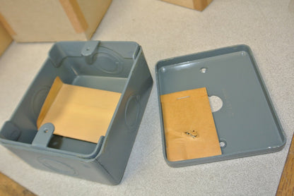 ARROW-HART AHK-131G ENCLOSURE / DUST COVER / NEW SURPLUS2