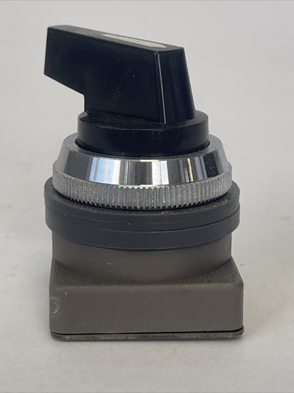 IDEC ASN 2L00 B SELECTOR SWITCH (LOT OF 25)3