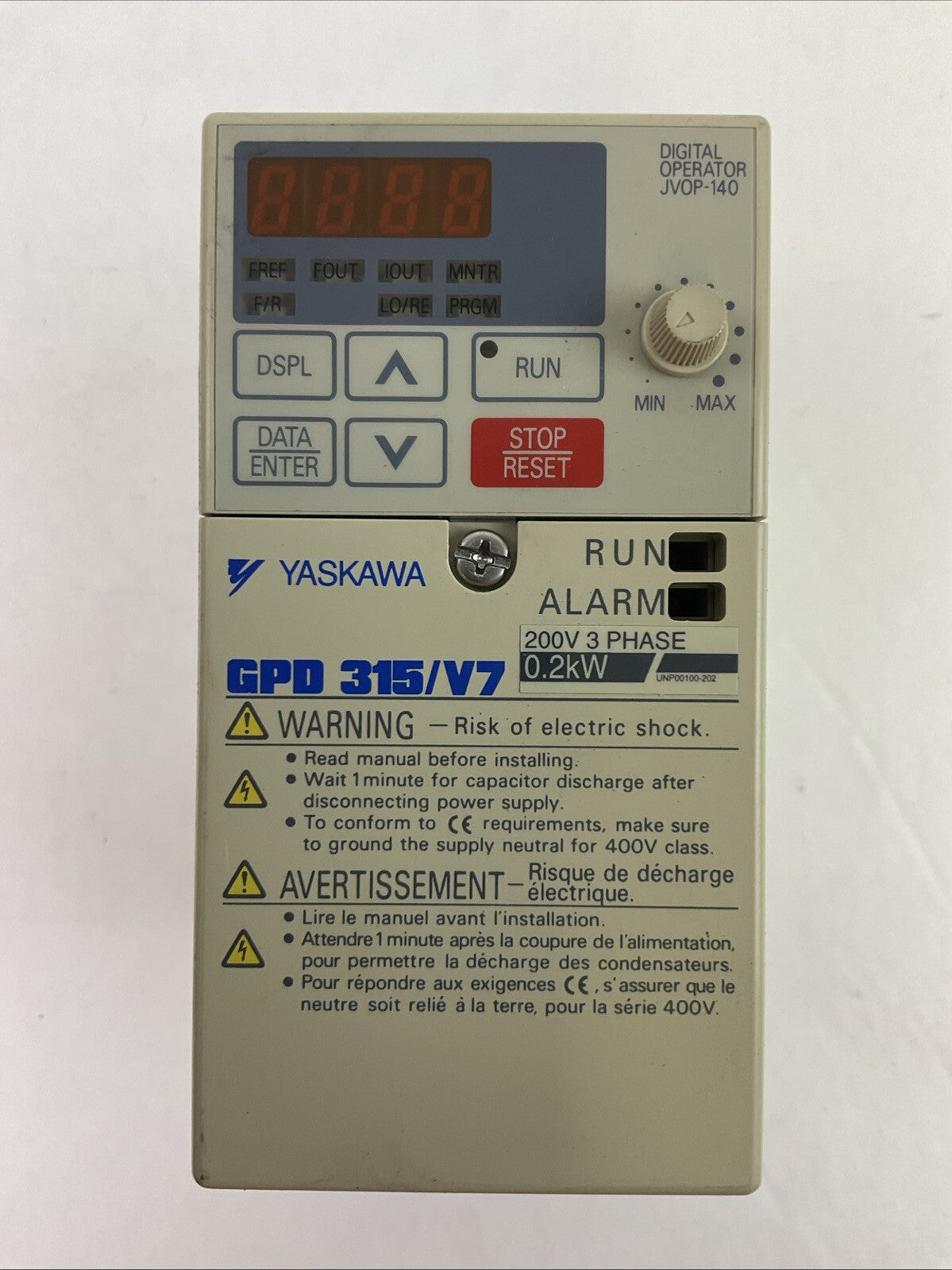 YASKAWA CIMR-V7AM20P4 AC DRIVE OUTPUT 3PH 0-230VAC 0-400HZ 3A INPUT 200-230VAC0