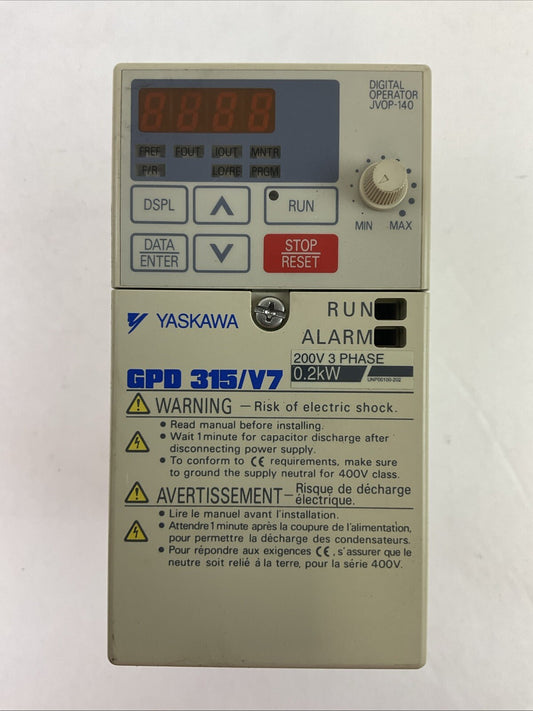 YASKAWA CIMR-V7AM20P4 AC DRIVE OUTPUT 3PH 0-230VAC 0-400HZ 3A INPUT 200-230VAC0