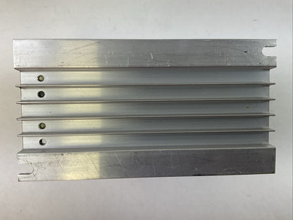 YASKAWA CIMR-V7AM20P2 AC DRIVE OUTPUT 3PH 0-230VAC 0-400HZ 1.6A INPUT 200-230VAC5