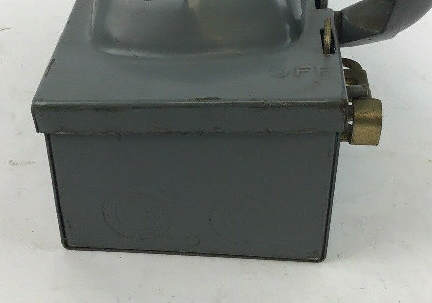 SQUARE D H-221 SAFETY SWITCH SER.A2 30A 240VAC/250VDC 5HP 2