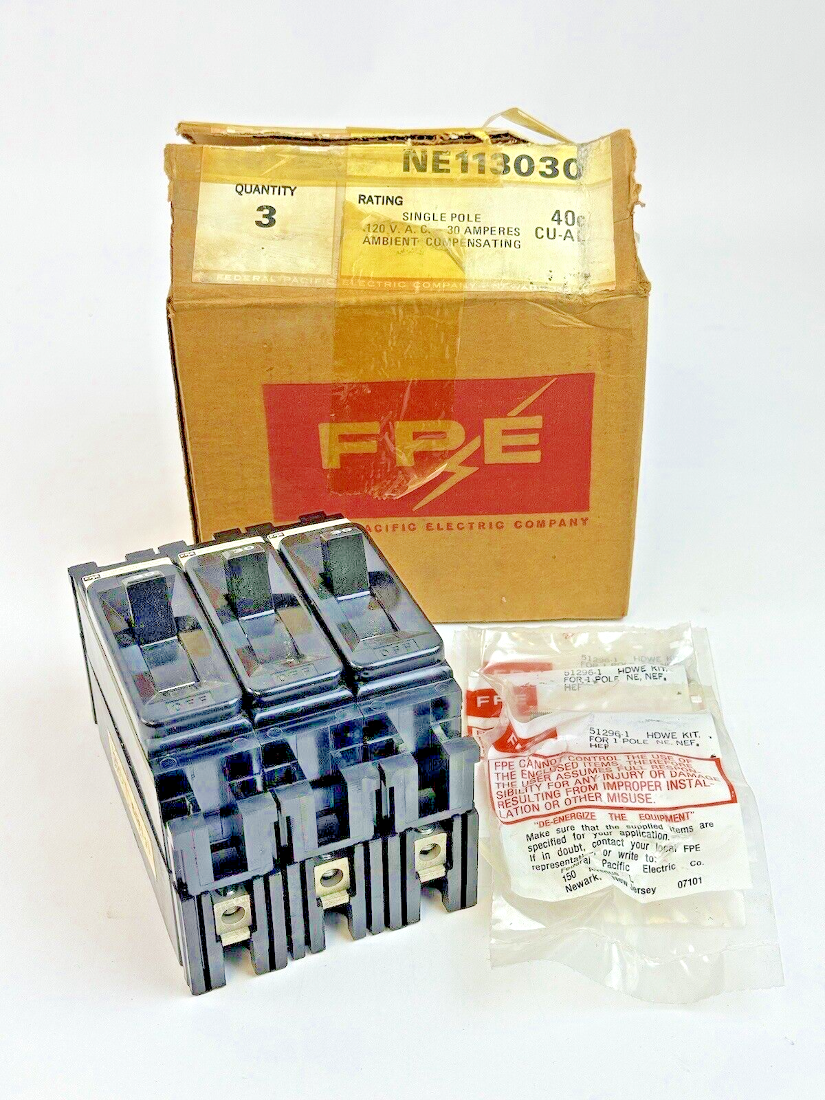 FPE *BOX OF 3* - NE113030 - CIRCUIT BREAKERS - 1 POLE/120VAC/30A, LJ-7242 - NEW0