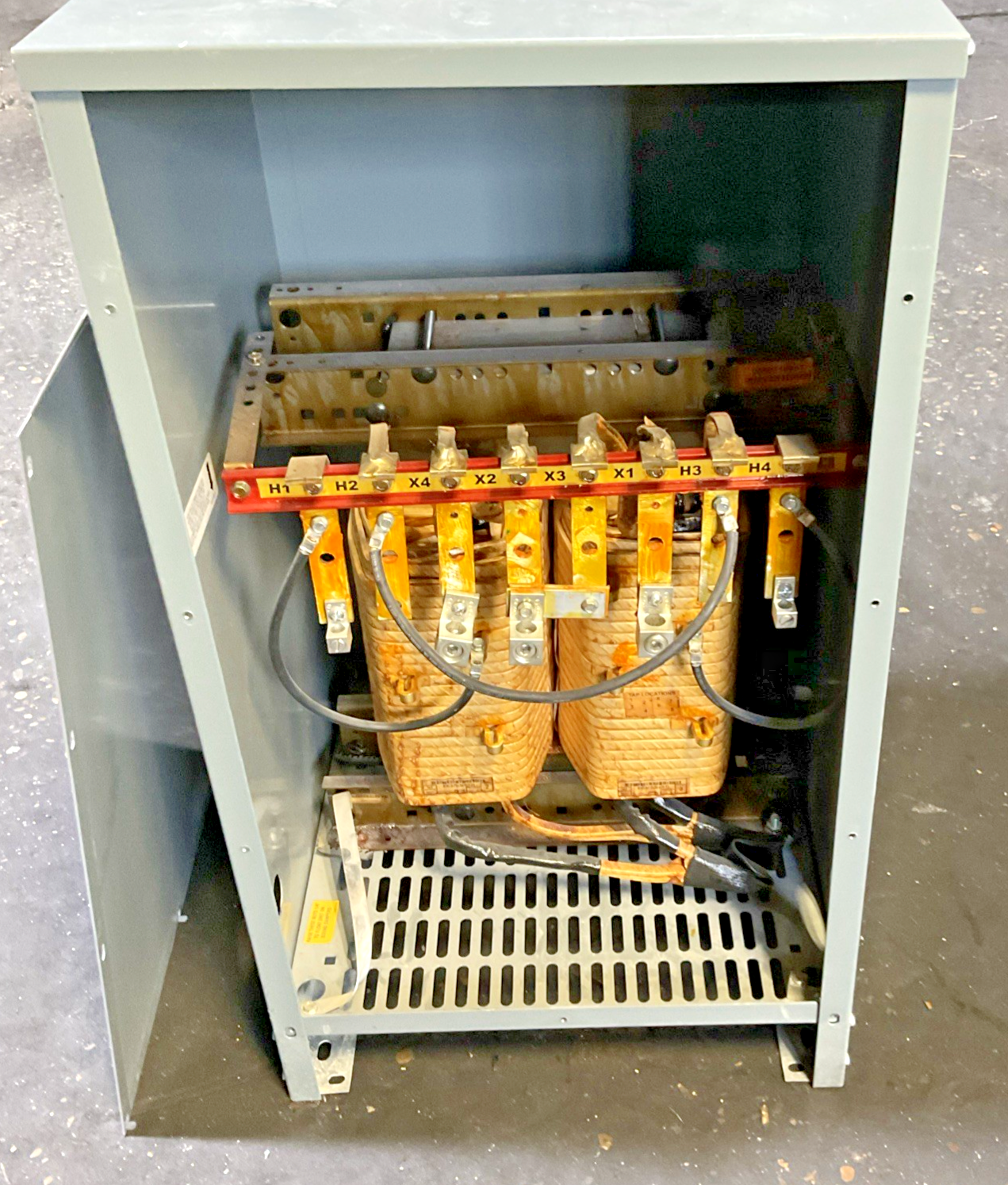 SQUARE D EE37S3H TRANSFORMER H.V480/240V L.V.240/120 37.5KVA 18H TYPE26