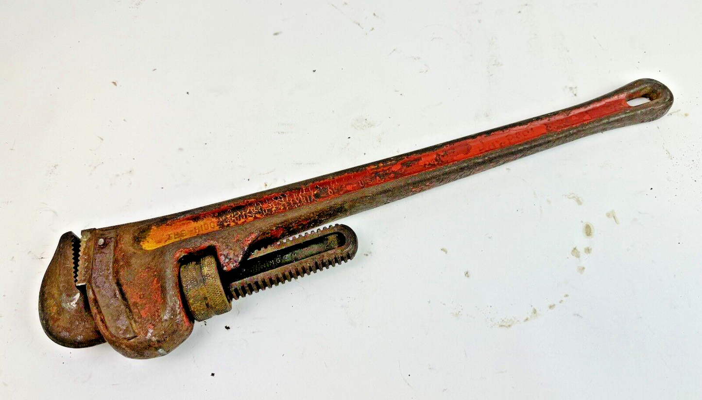 RIDGID - 24 - HEAVY-DUTY PIPE WRENCH0