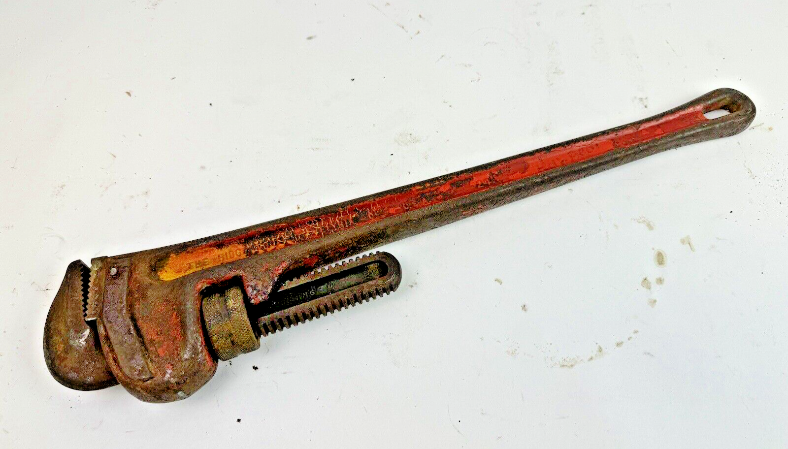 RIDGID - 24 - HEAVY-DUTY PIPE WRENCH0