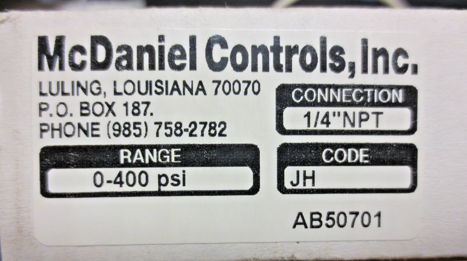 McDANIEL CODE JH 0-400 psi GAUGE 2-1/2" DIAL 1/4" NPT1