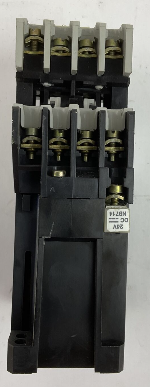 ALLEN BRADLEY 700DC-F400* SER C CONTACTOR 600VAC 300VDC 10A COIL 24VDC 195-FA404