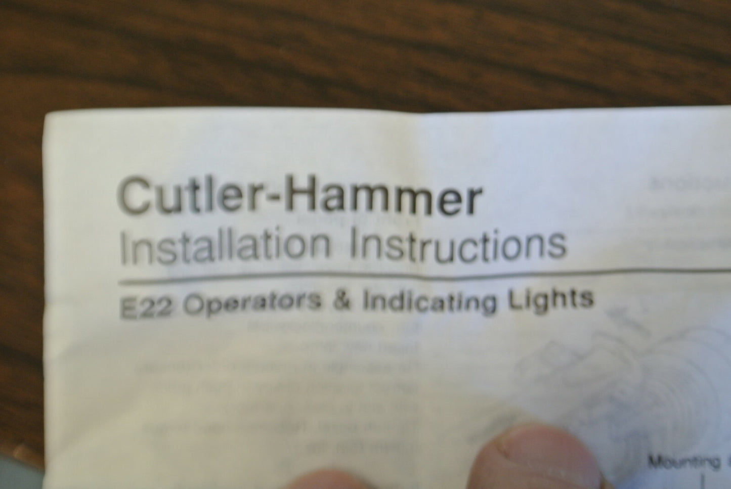 CUTLER-HAMMER E22N9 FLUSH ILLUM PUSHBUTTON OPERATOR / AMBER / 25mm / NEW SURPLUS3