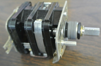 ALLEN-BRADLEY 887275 ROTARY PILOT SWITCH - SPECIAL - BULLETIN 806 - NEW SURPLUS3