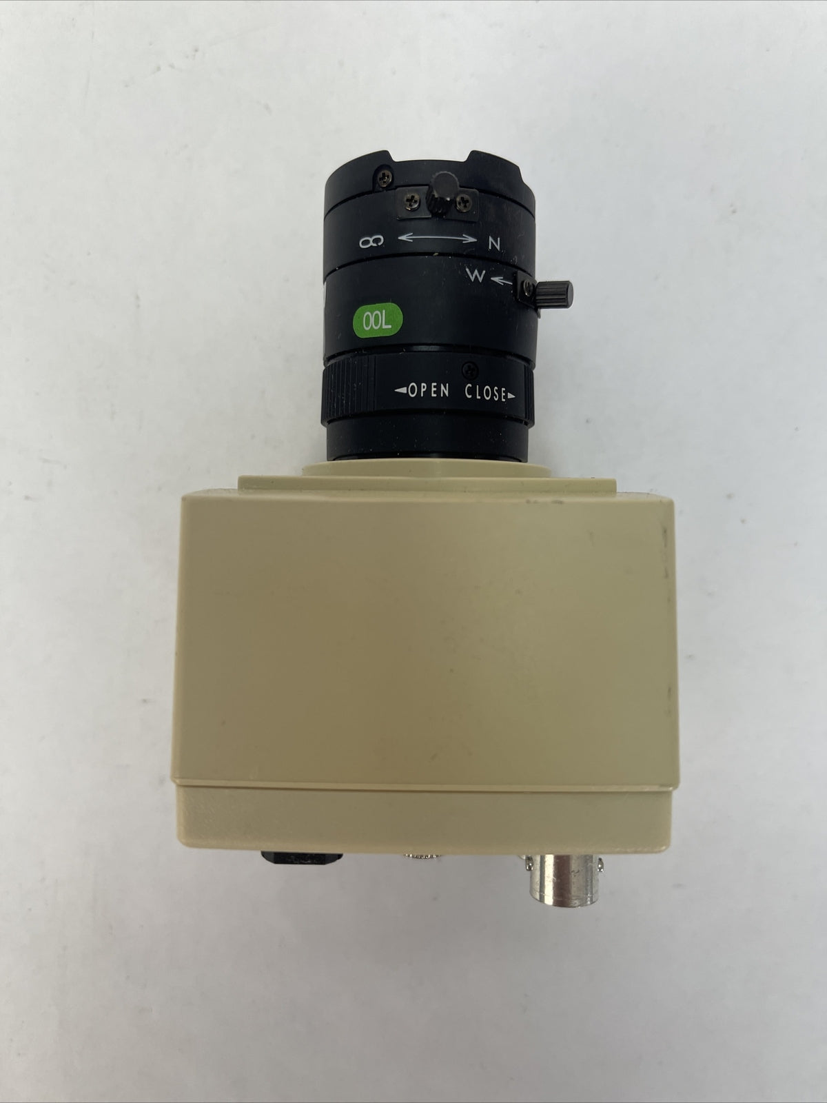 VIDEOLOGY 20A718 SECURITY CAMERA 24VAC 3.5-8mm 1:1.4 1/3"3