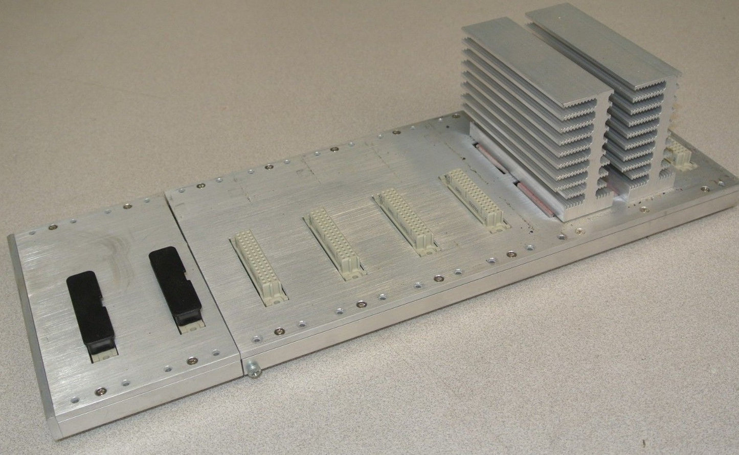 HIRSCHMANN MB-2T / MICE BACKPLANE - 2 + 5 SLOTS - PLC BASE2