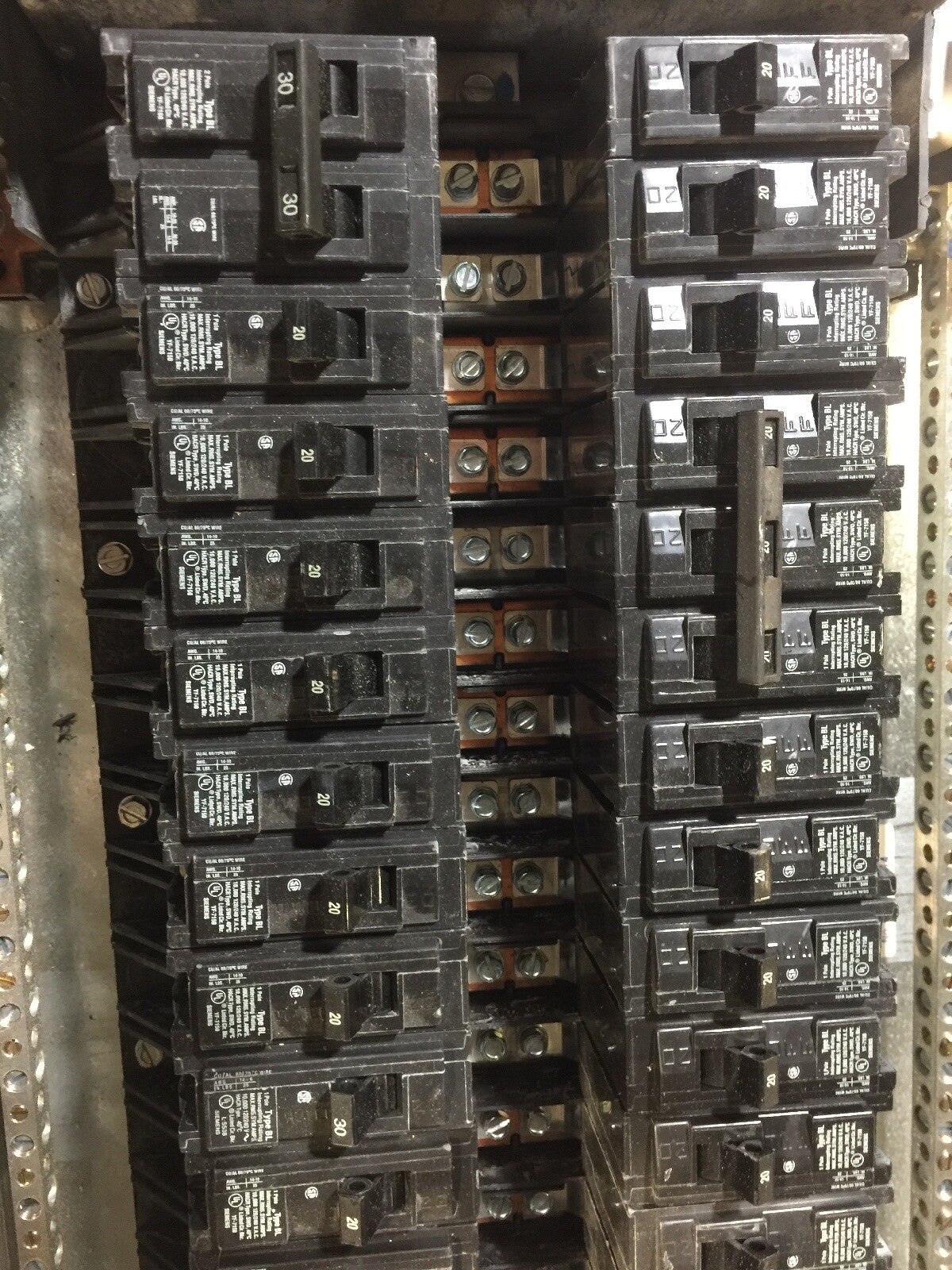 SIEMENS S1C42QJ150ATS CIRCUIT BREAKER PANELBOARD 280Y/120V QJ23B150 MAIN BREAKER8