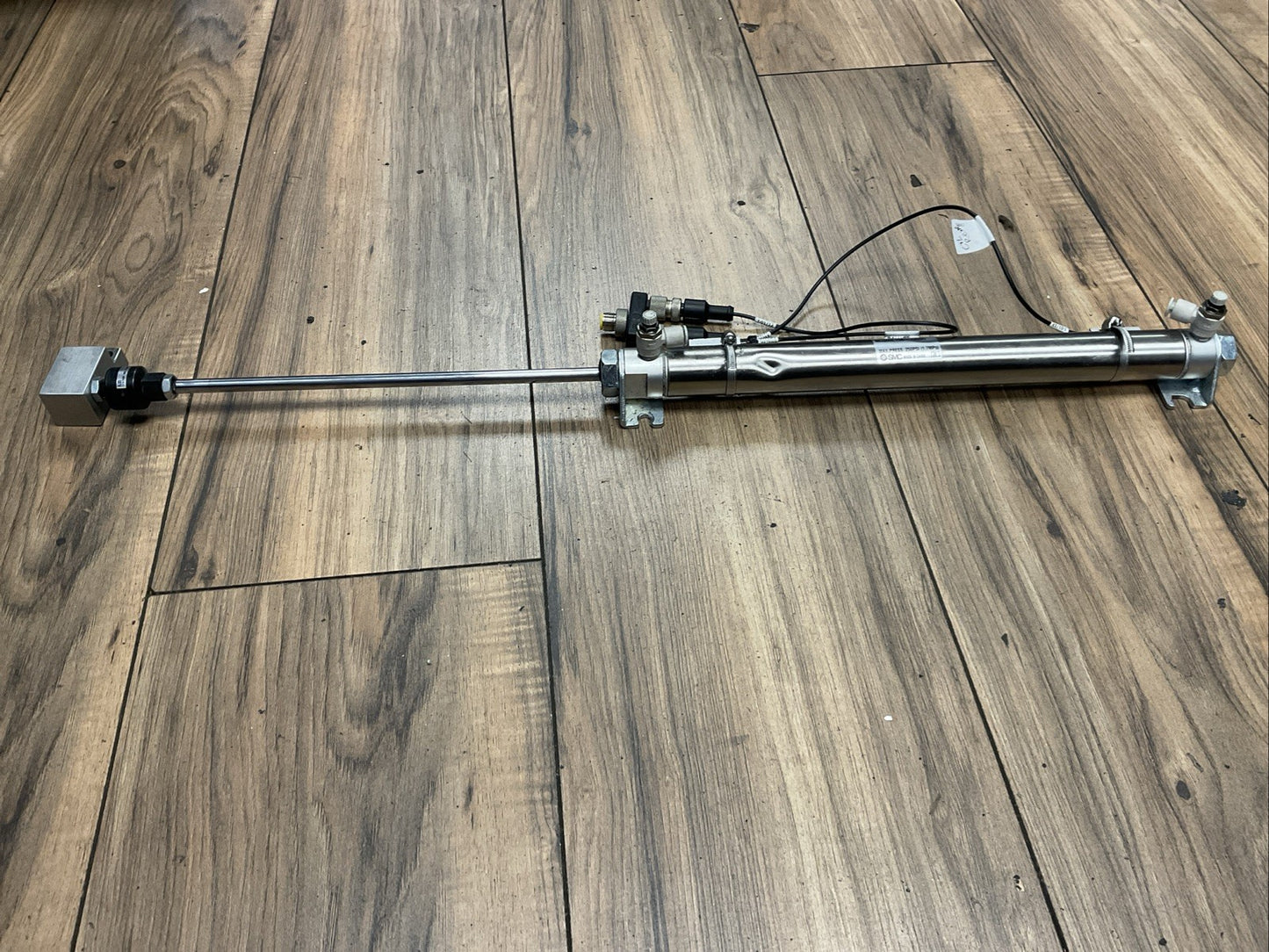 SMC NCDME106-1000C CYLINDER 250PSI (1.7MPa) BALLUFF BMF00C53