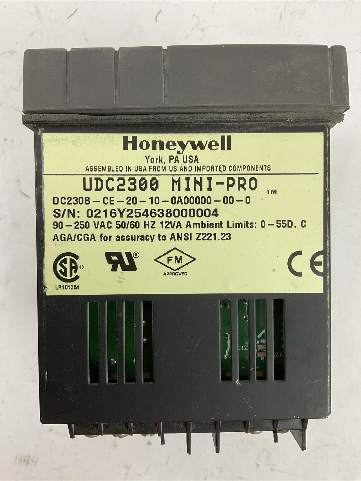 HONEYWELL DC230B-CE-20-10-0A00000-00-0 TEMPERATURE / PROCESS CONTTROL 90-250VAC1