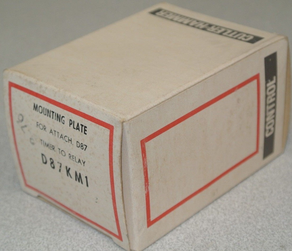CUTLER-HAMMER D87KM1 MOUNTING PLATE to ATTACH D87 TIMER to RELAY / NEW SURPLUS7