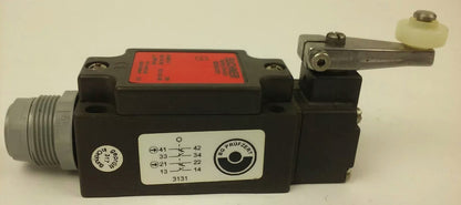 EUCHNER SAFETY SWITCH NZ2HB-3131 , AC-15 4A 50V, DC-13 4A 24V5