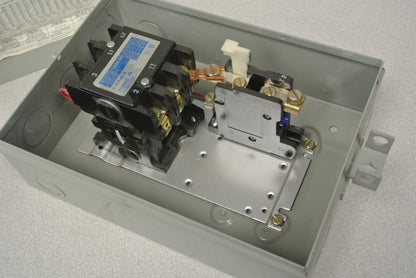 I-T-E A202AC121 / MOTOR CONTROL AC STARTER / SIZE 00 / 110120V / NEW SURPLUS5