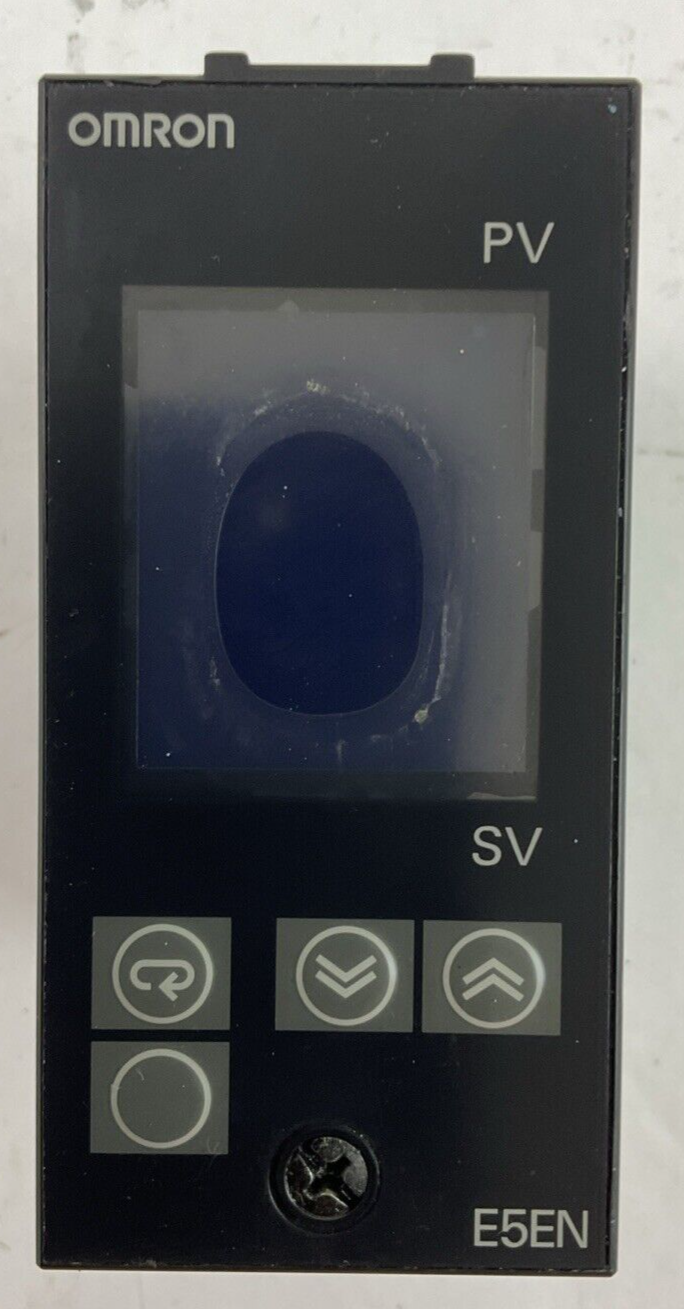 OMRON E5EN-R3MT-500 TEMPERATURE CONTROLLER 100-240VAC 50/60HZ 10VA0