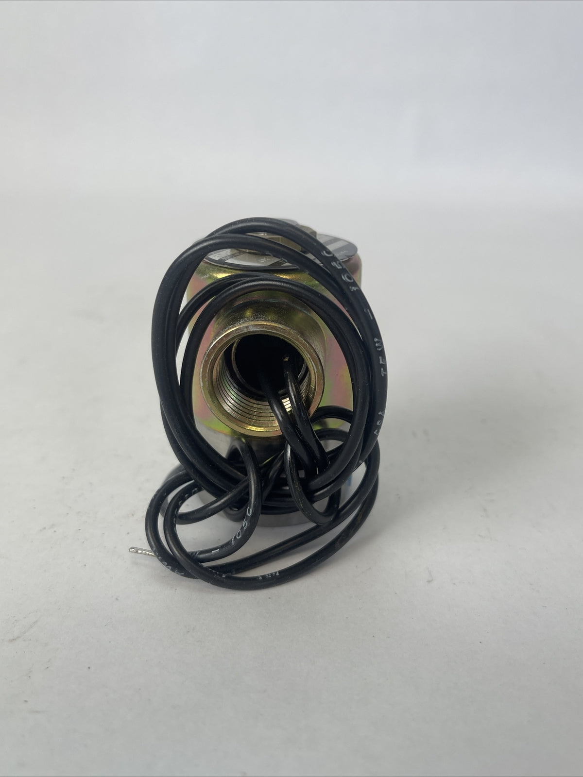 SKINNER V5D3880 V5 SERIES SOLENOID VALVE 50PSI 120V 60HZ 10WATTS4