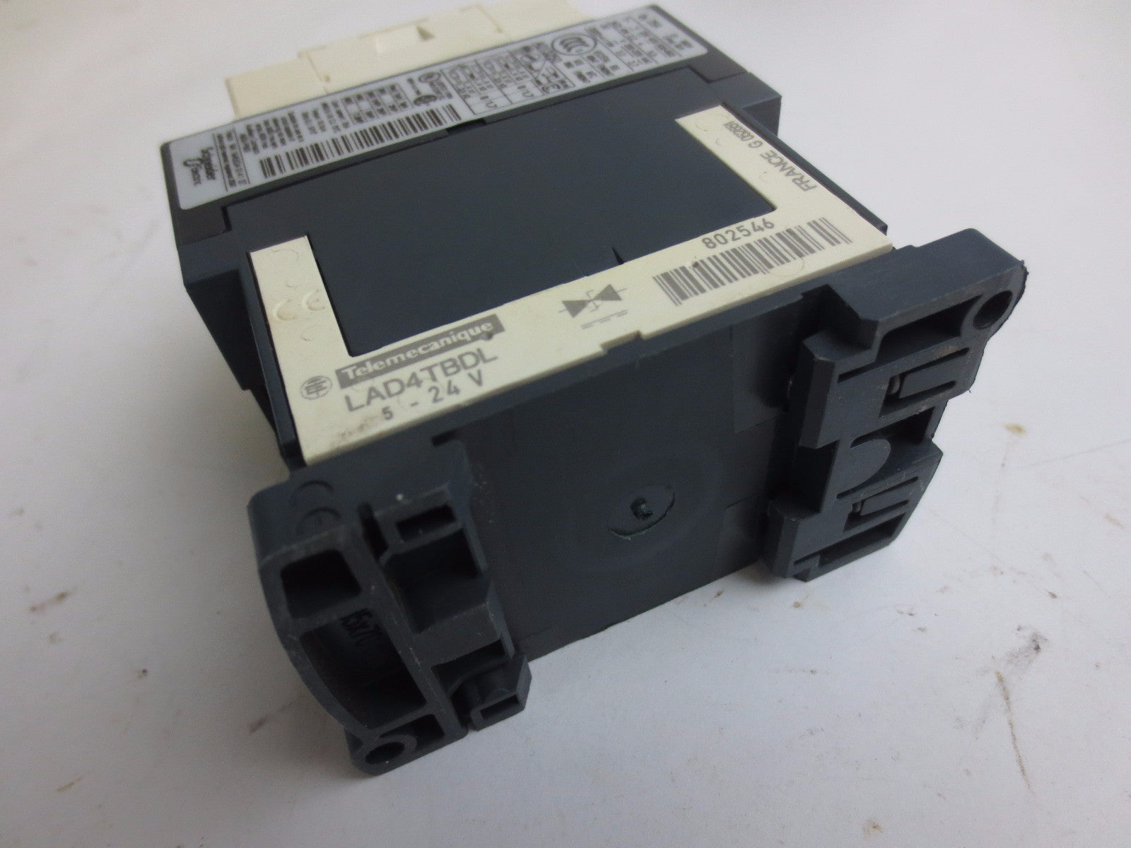 SCHNEIDER / TELEMECANIQUE LAD4TBDL w/ LC1D09 CONTACTOR 24V7