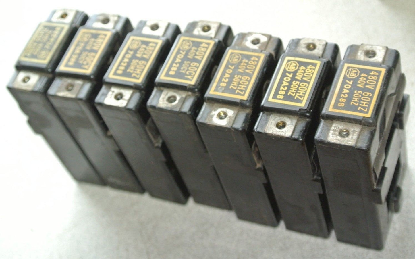 ALLEN-BRADLEY 70A288 COIL SIZE 0 440-480V, 50-60Hz  NEW SURPLUS  NO SCREWS LOT/70