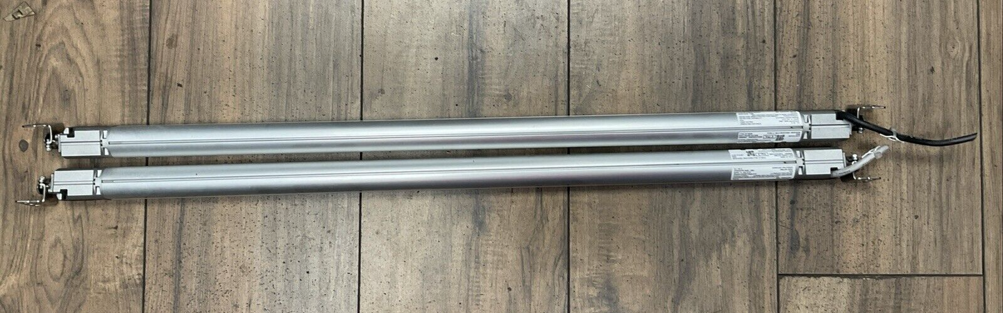 KEYENCE LIGHT CURTAIN SL-V71-R RECEIVER 24VDC SLV71-T TRANSMITTER 24VDC CLASS 25