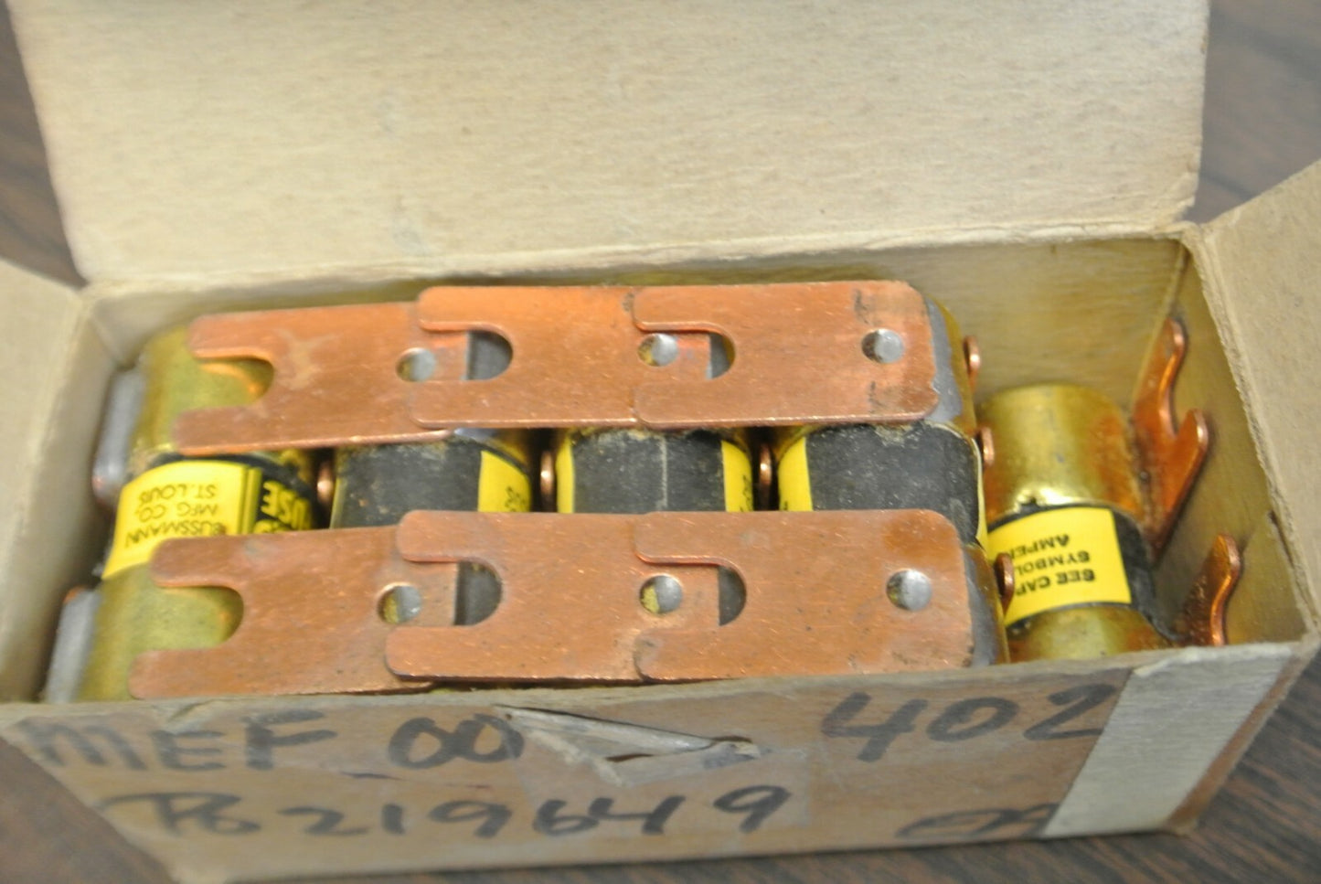 BOX of 10 / BUSS HBO25 BOLT-DOWN RECTIFIER FUSE / 25A / 32VDC / NEW SURPLUS6