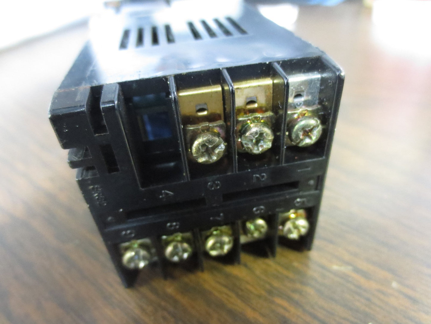 OMEGA CN350 TEMPERATURE CONTROLLER - 0-499¡ F, DIGITAL3