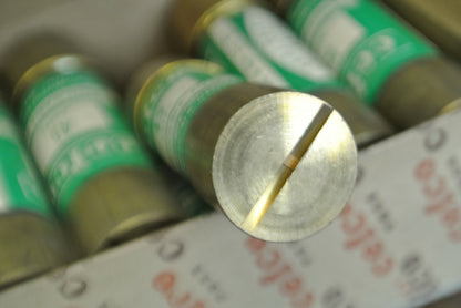 BOX of 10 CEFCO REN45 RENEWABLE FUSE / 45A / 250V / NEW SURPLUS  CAPACITY 35-60A7